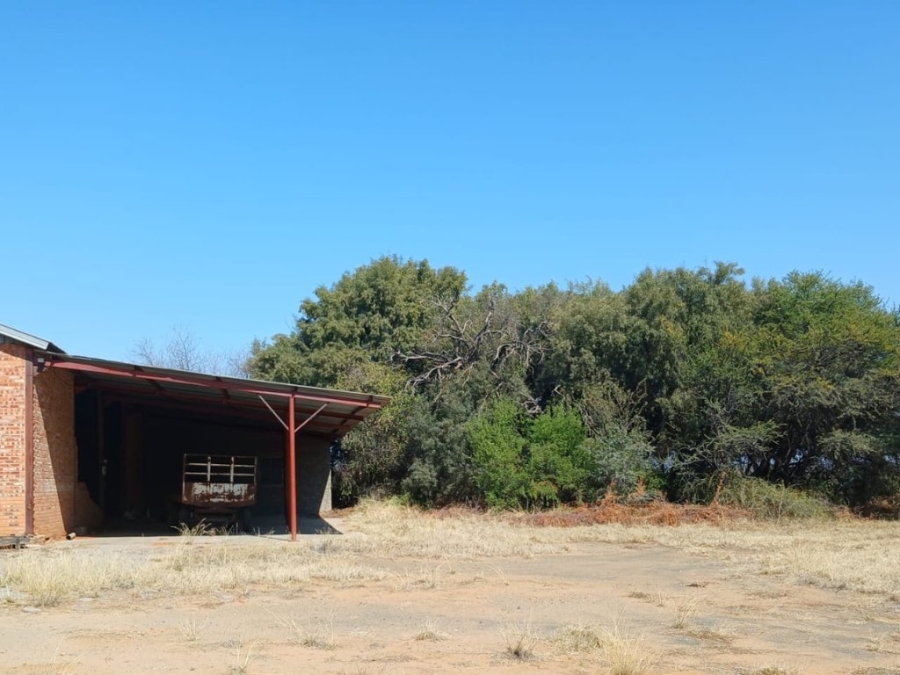 4 Bedroom Property for Sale in Douglas Rural Northern Cape